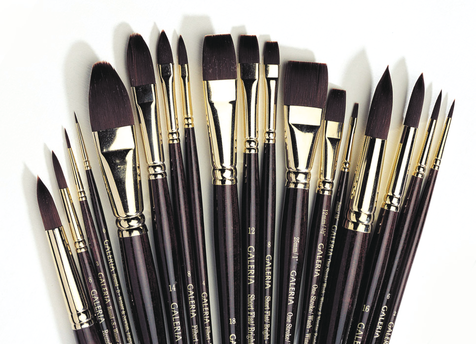 The long handled brushes feature outstanding spring, while the short handles have a softer filament for thinned acrylics.