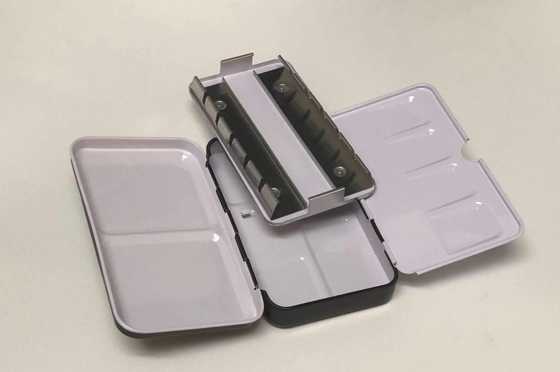 Empty Watercolor Palette Tin - 12 Well